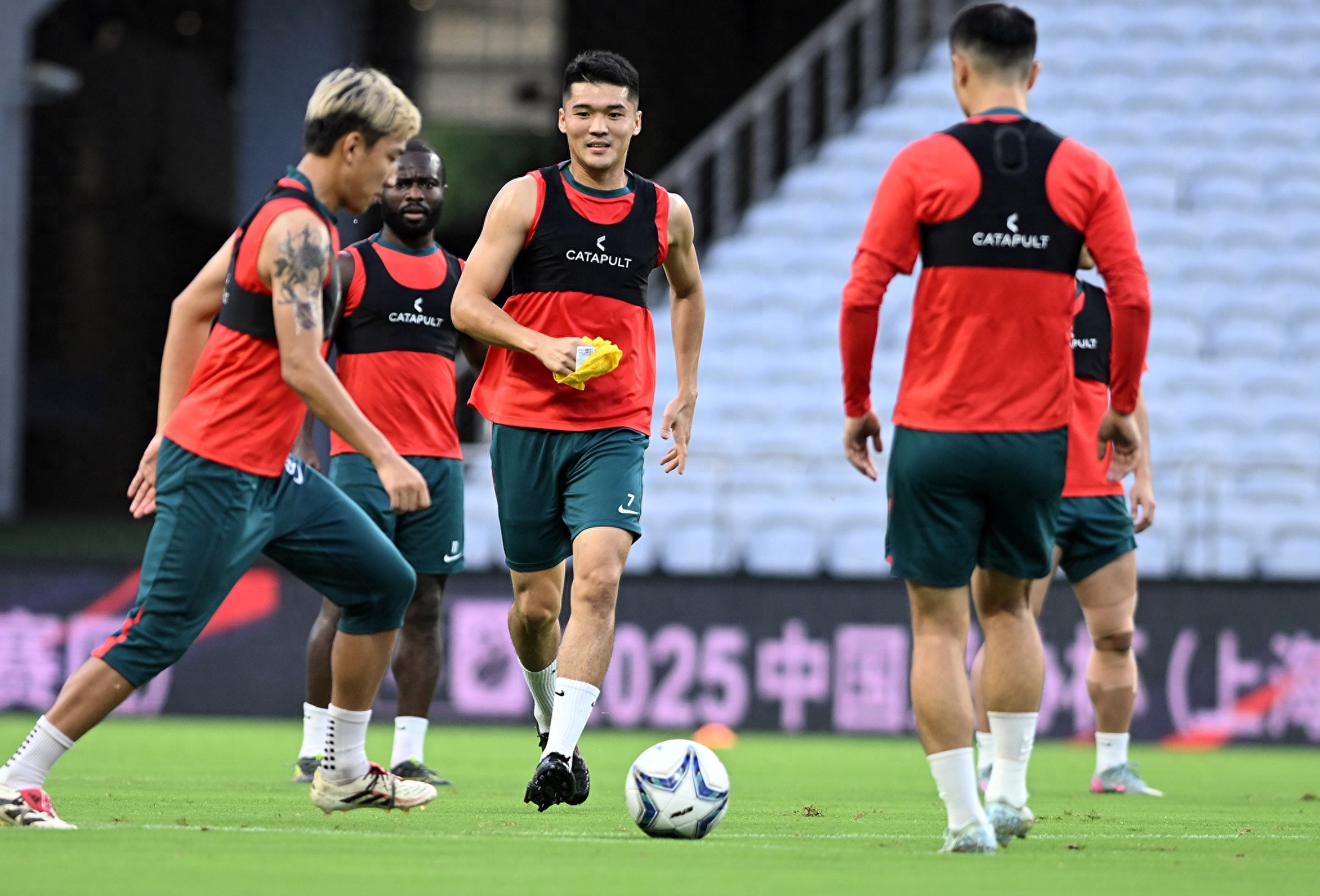 登录入口-包含中超赛程吃紧；山东泰山转会期回应争议；气氛紧张；年轻球员得到机会的词条