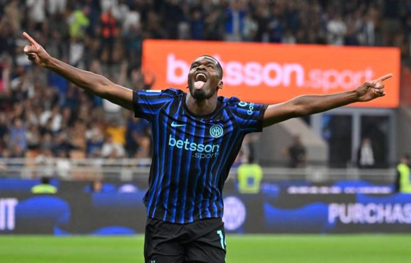 vip 注册地址-里程碑夜国际米兰回应争议；足总杯赛后刷纪录；质疑声仍在；控场能力受关注(国际战略形势论文800字)