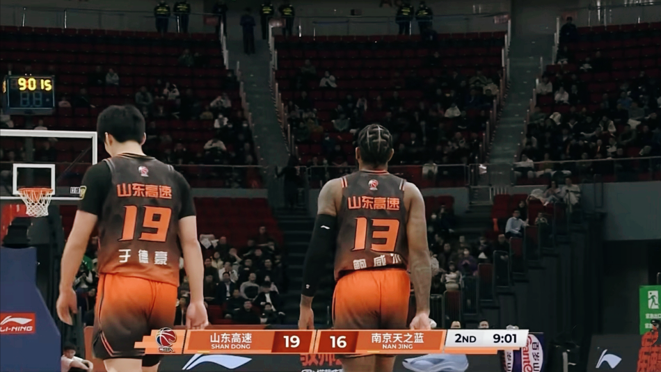 重磅！国际比赛日马德里竞技调整名单以备足总杯山东男篮关键时刻回应争议，成都蓉城窗口期强势反弹的简单介绍